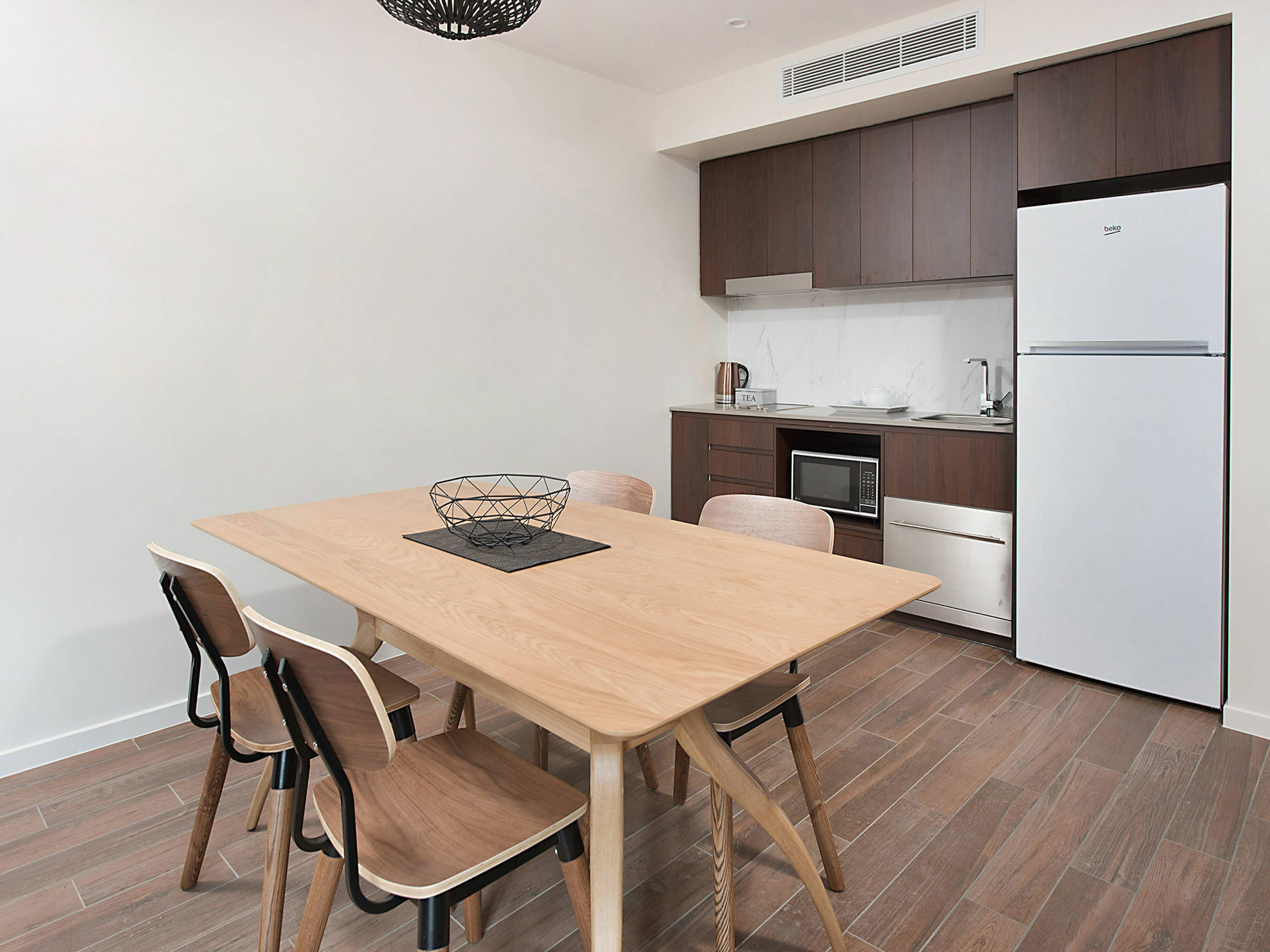 Altitude On Монтвил Екстериор снимка A kitchen in a student apartment at the University of Adelaide