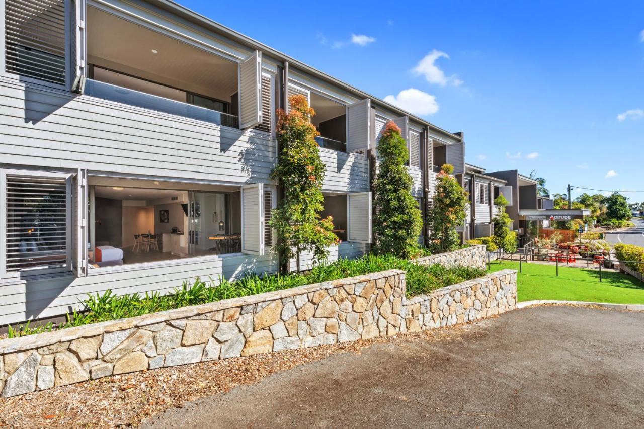 Altitude On Монтвил Екстериор снимка Modern apartments in the suburb